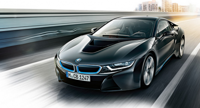BMW dodalo i8 prvním zákazníkům