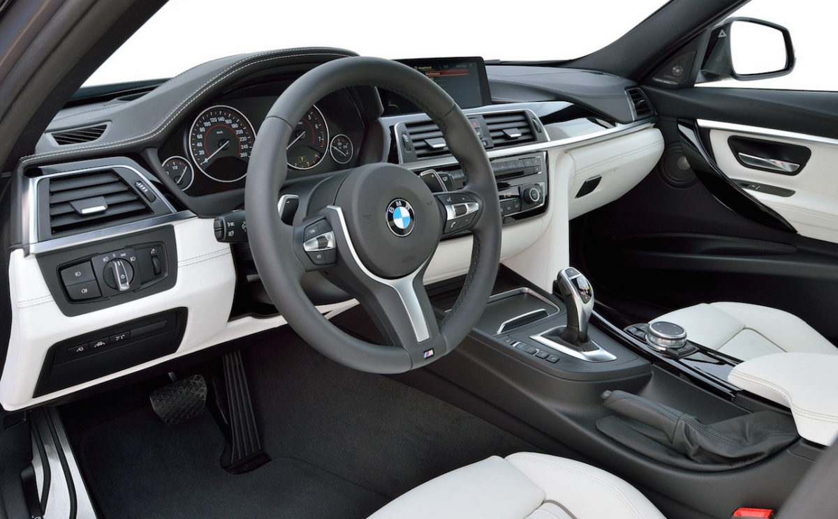 BMW řady 3 interiér